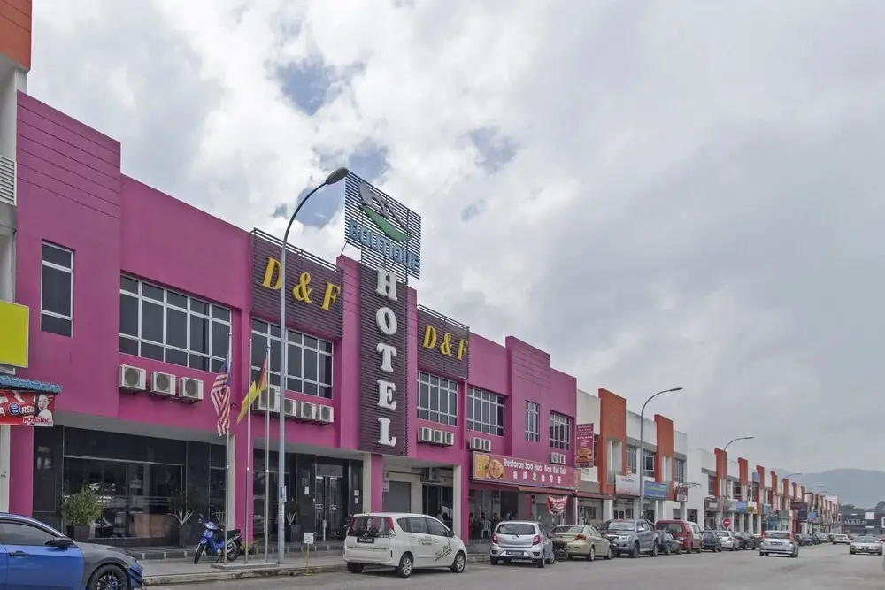 OYO 498 D&F Boutique Hotel Senawang