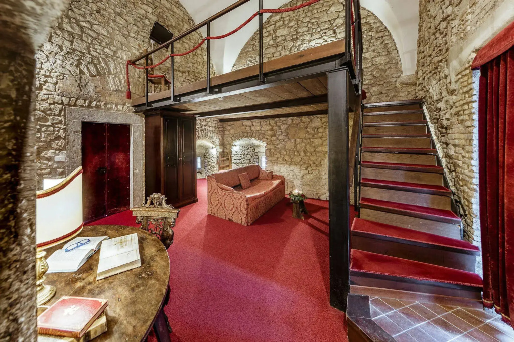 Castello Orsini Hotel