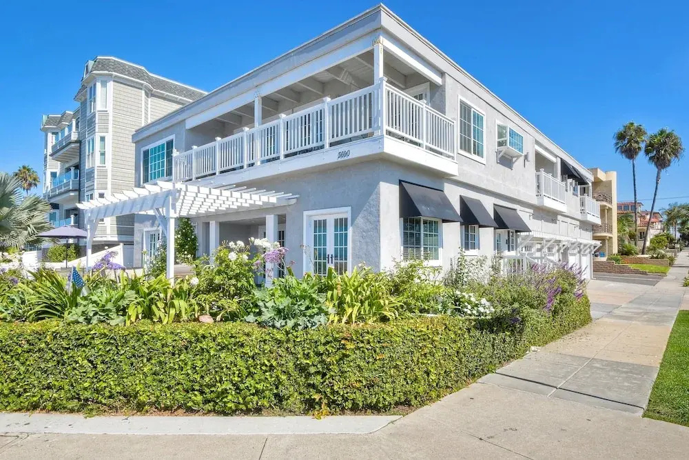 3690 Carlsbad Boulevard - Unit A