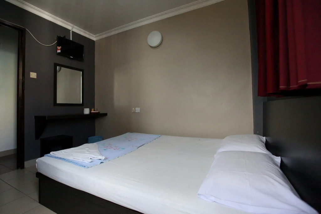 Economy Double room (full double bed)