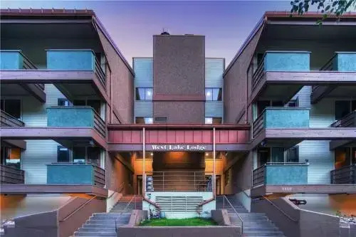 Large, Welcoming Condo With Incredible Views - WL406 by Redawning