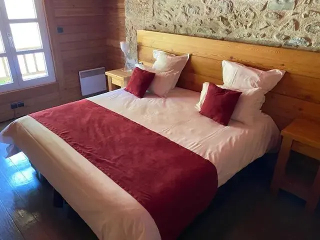 Standard Double room with garden view (full double bed)