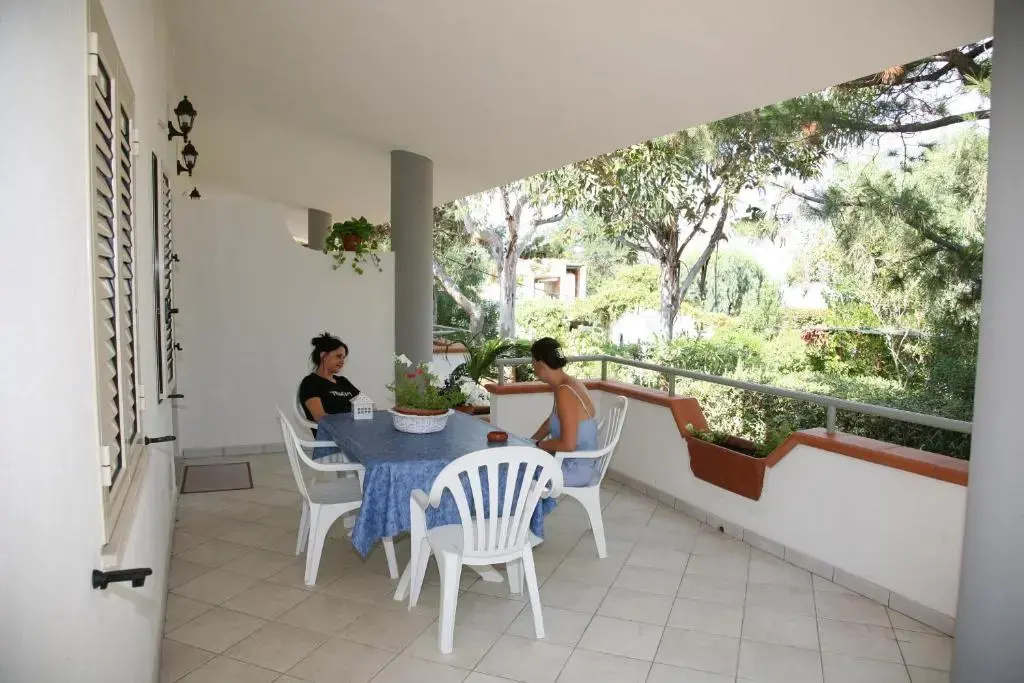 Apartment with garden view