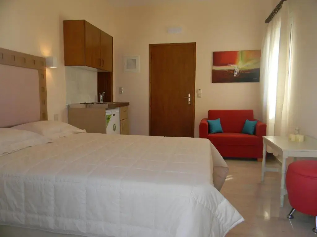 Double Studio (full double bed)