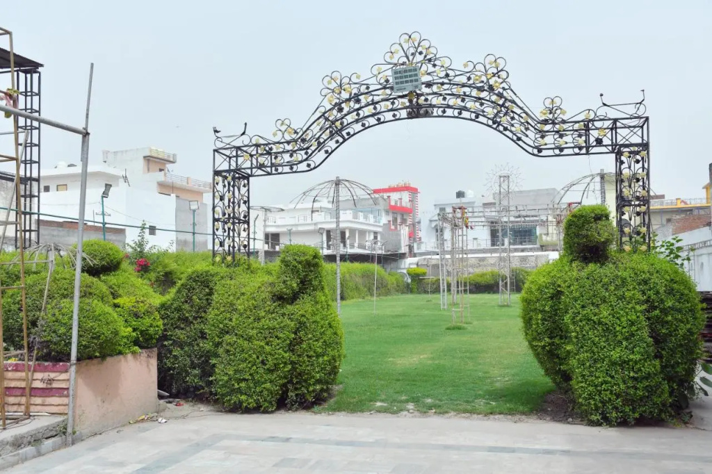Hotel Aalishan Garden