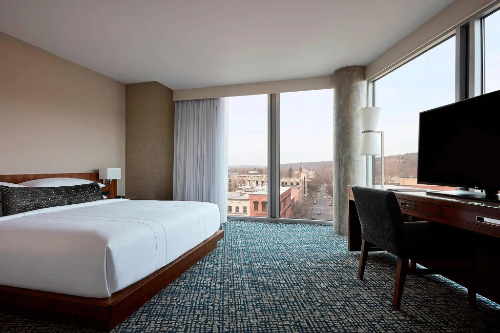 1 Bedroom Double Suite (full double bed)