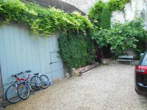 Les Bains Bed & Breakfast