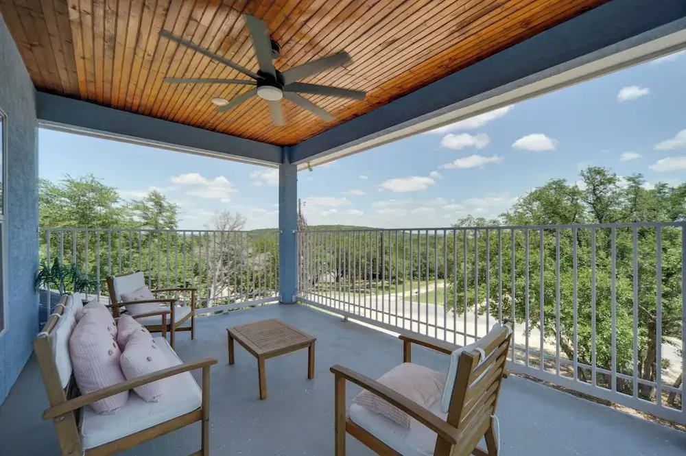 Heated Cocktail Pool & Spa: Canyon Lake Home
