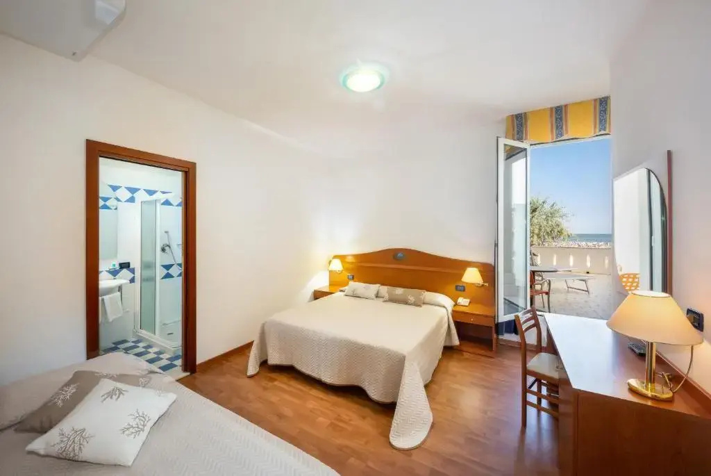 Standard Triple room with balcony and with sea view