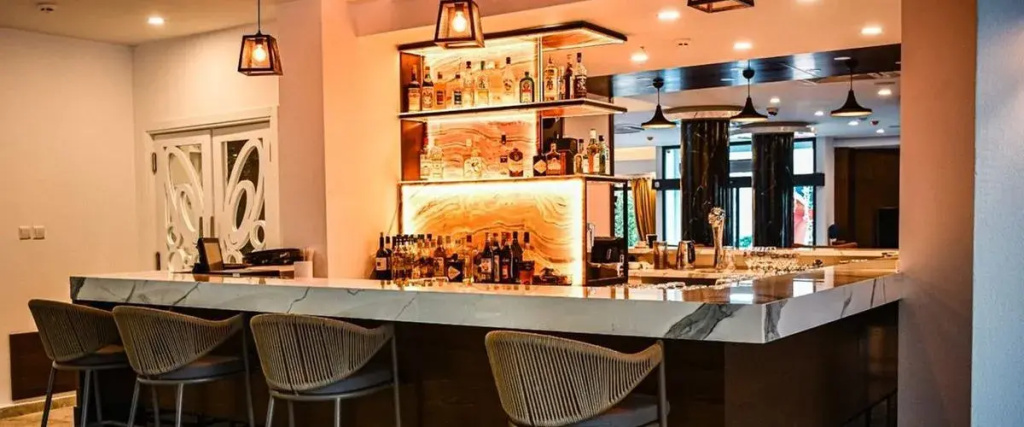 Food & Beverage