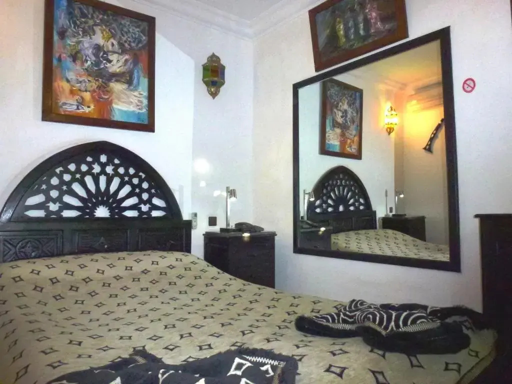 Standard Triple room