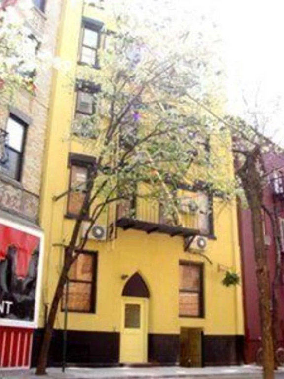 Minetta Suites