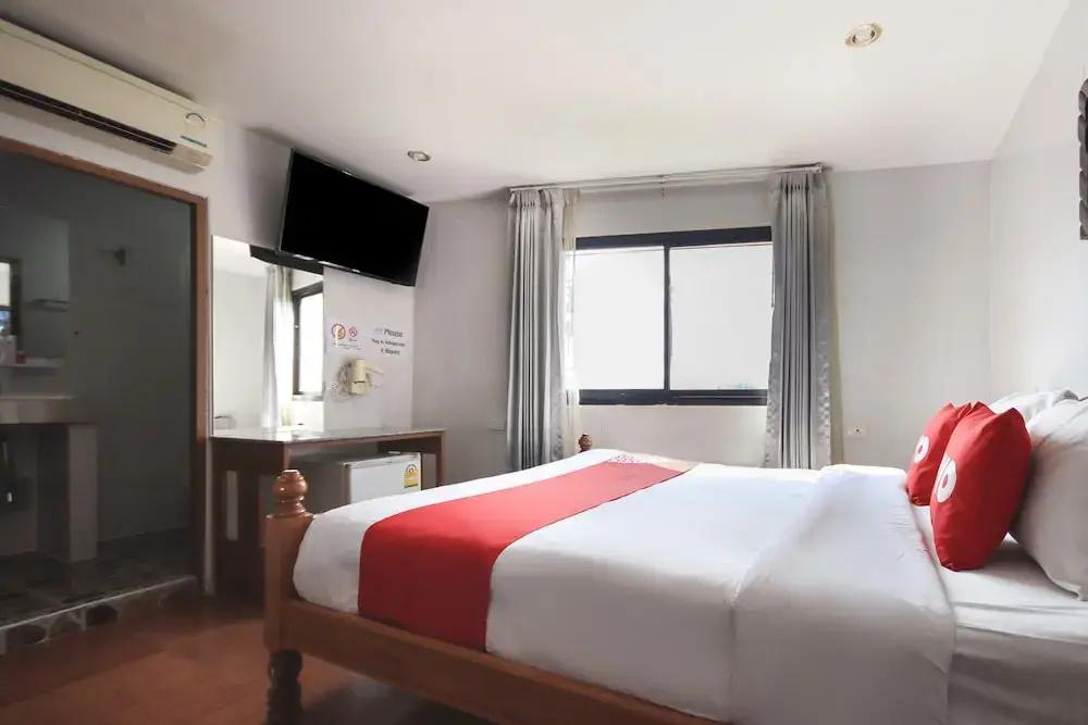 OYO 861 Patong Dynasty Hotel - Chambres