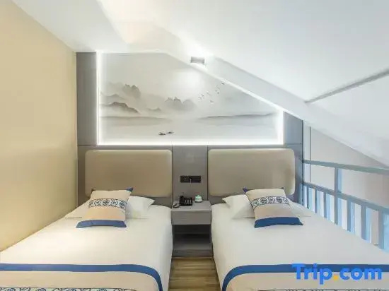 Double Apartment with balcony (twin beds)