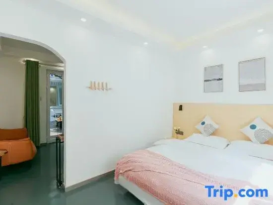 Double Suite (full double bed)