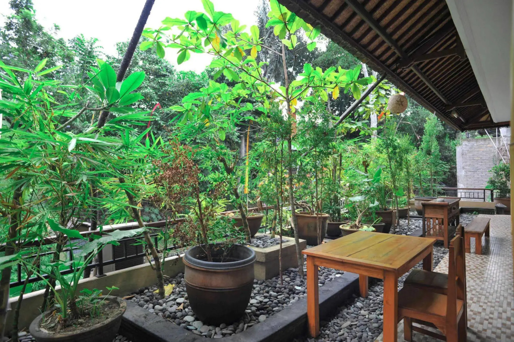 Airy Ubud Raya Teges Kawan Gang Merak Bali