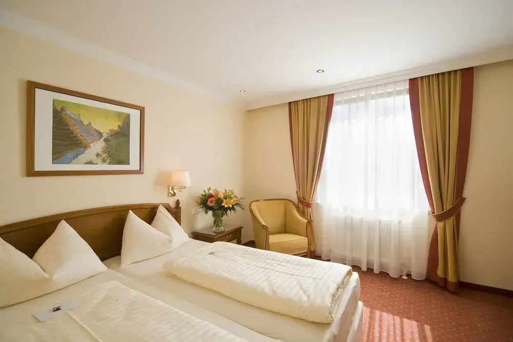 Traube Double room (full double bed)