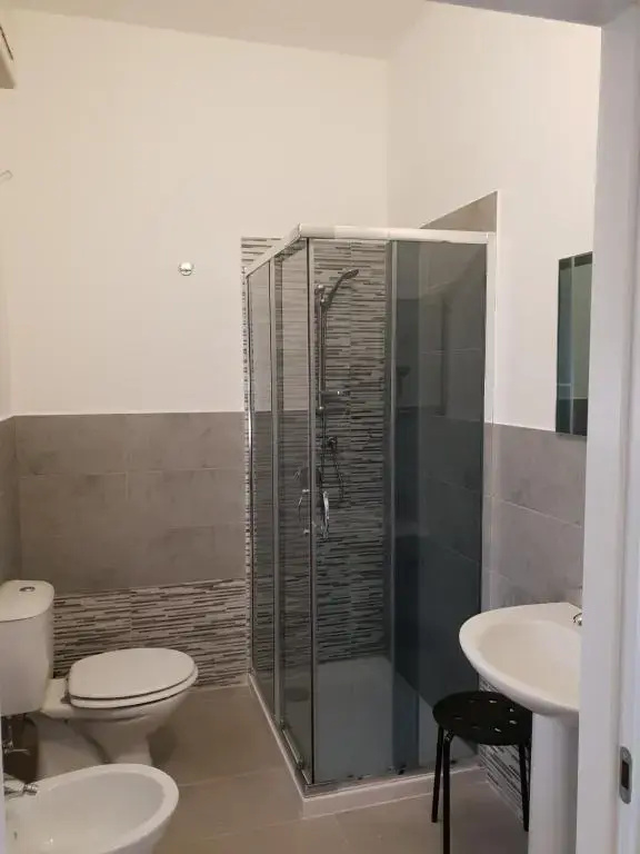 Deluxe Double room with balcony (full double bed)