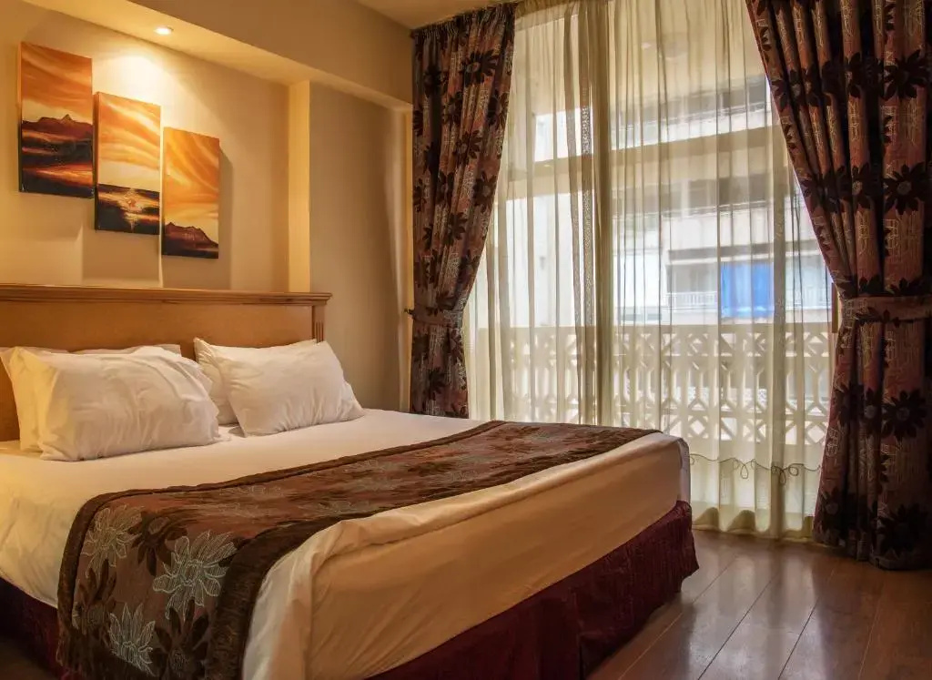Standard Triple room with balcony