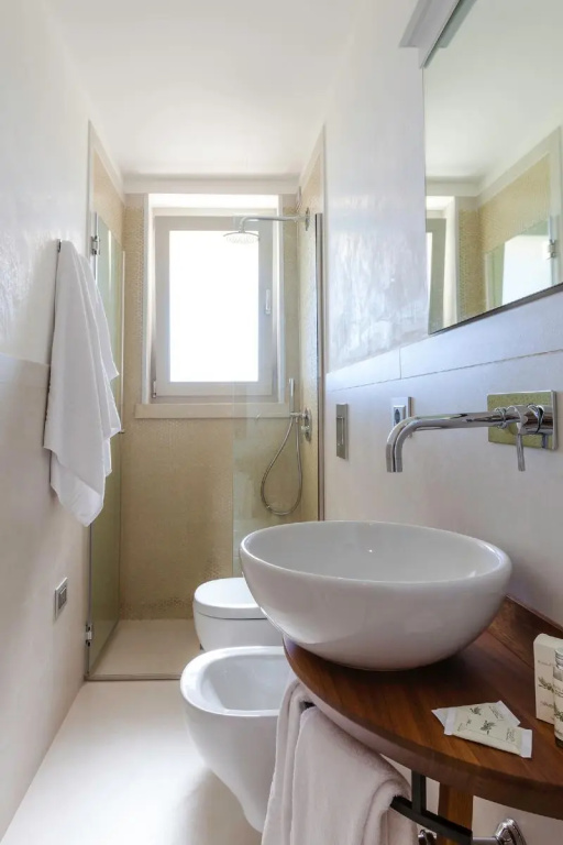 Classic Double room (full double bed)