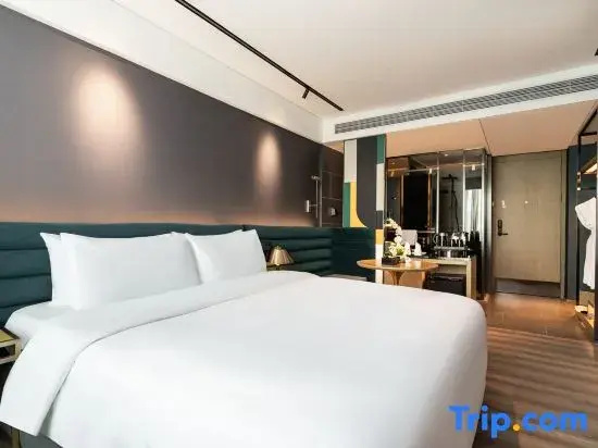 Standard Double room with river view (full double bed)