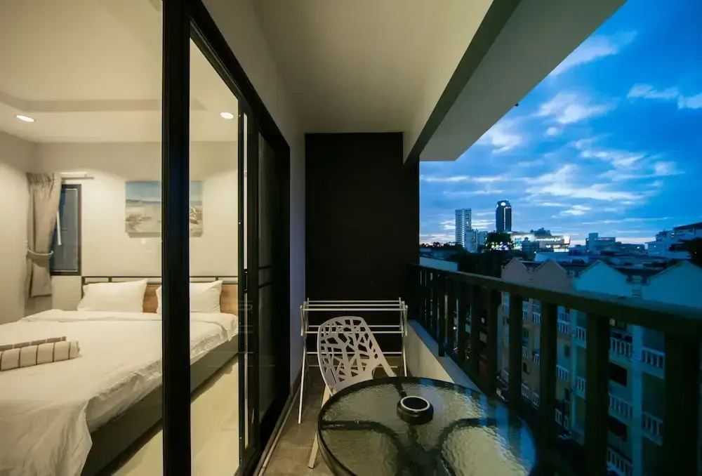 Balcony & Terrace
