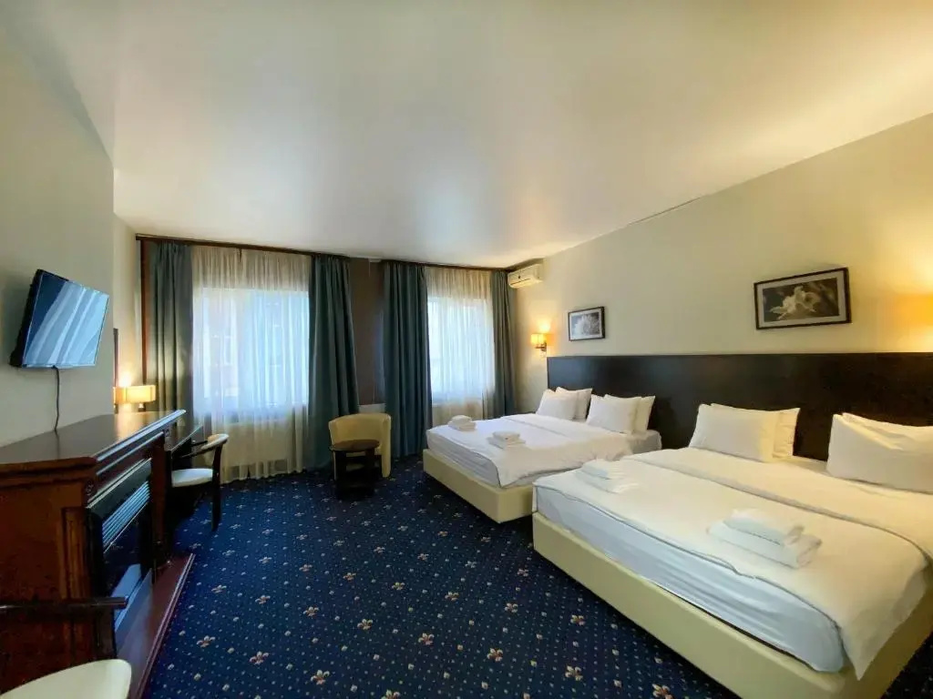 Grand room
