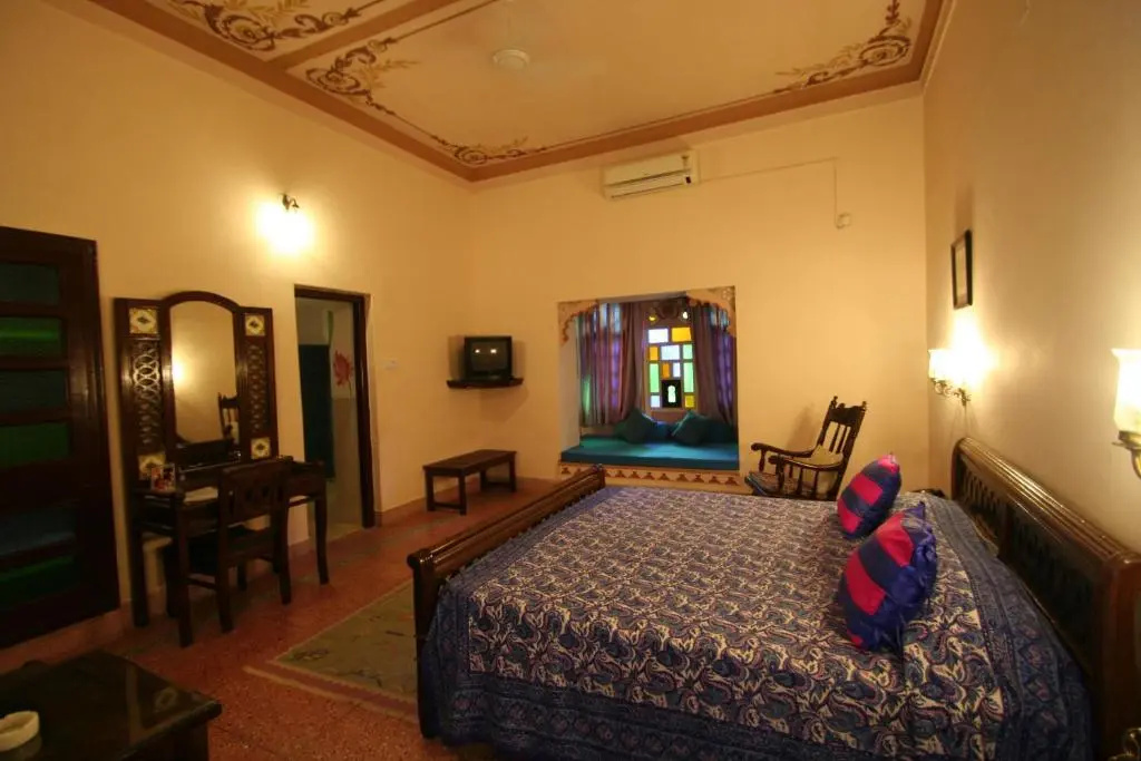Deluxe Double room (full double bed)