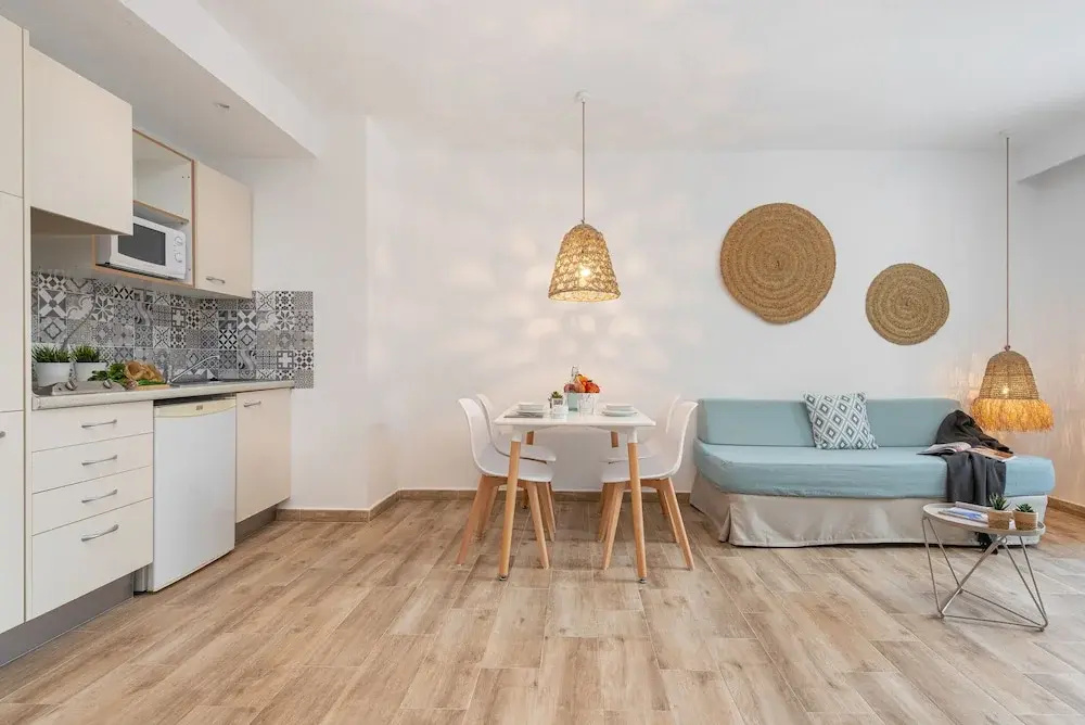 1 Bedroom Apartment with balcony