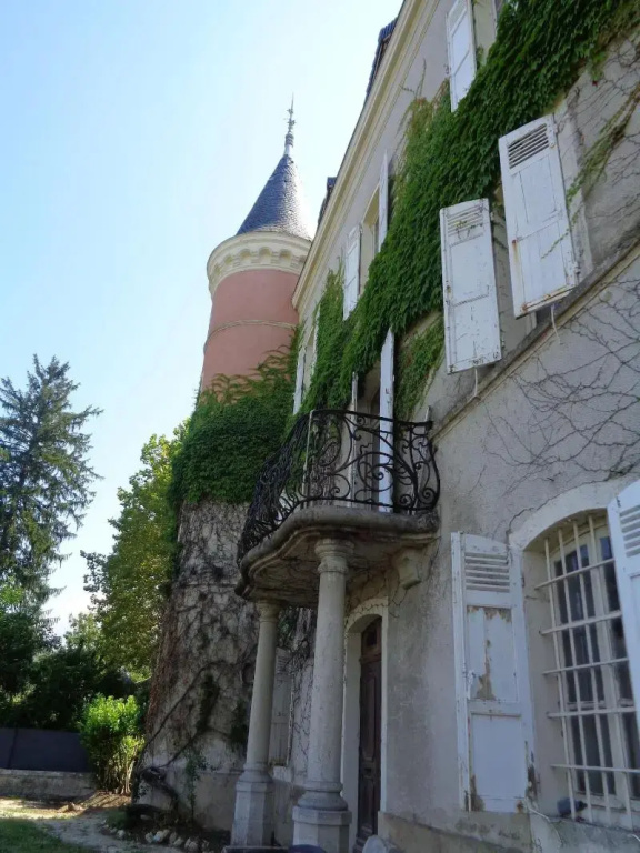 Chateau de Saint-Genix