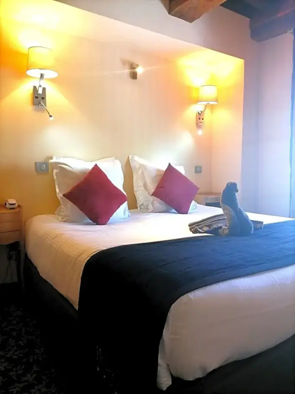 Henry II Hotel - Chambres