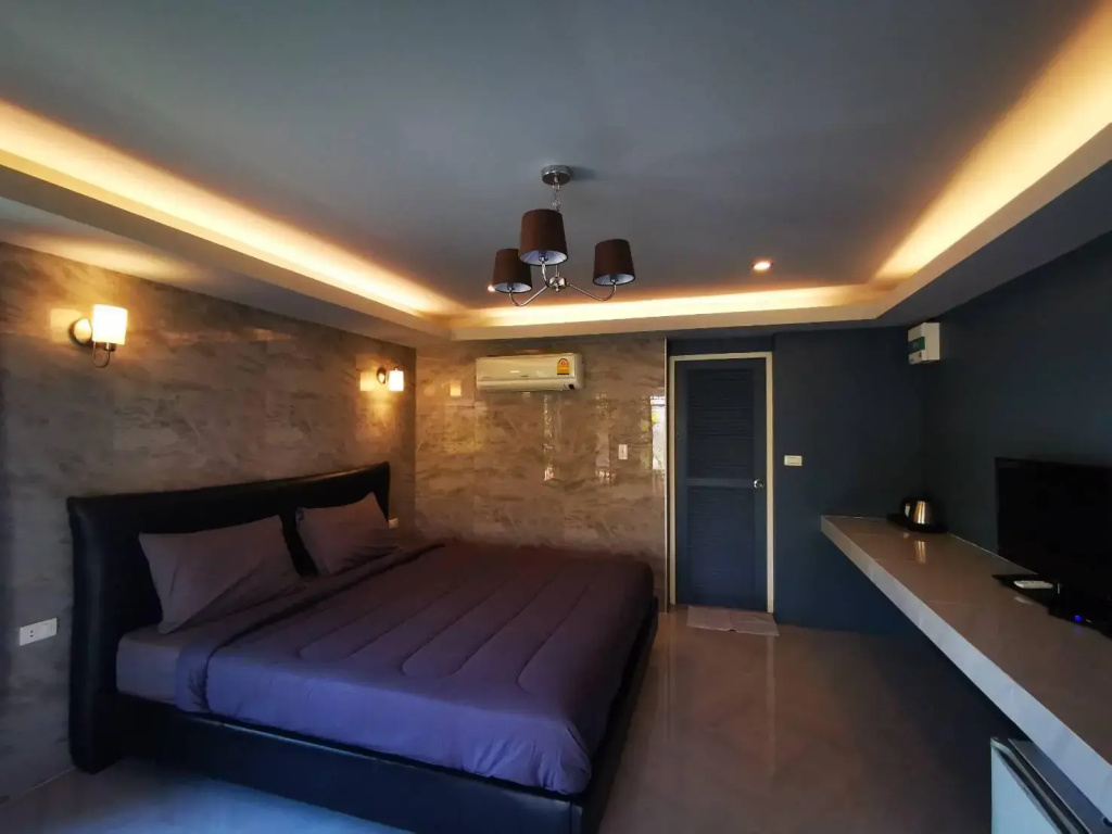 Standard room with mountain view
