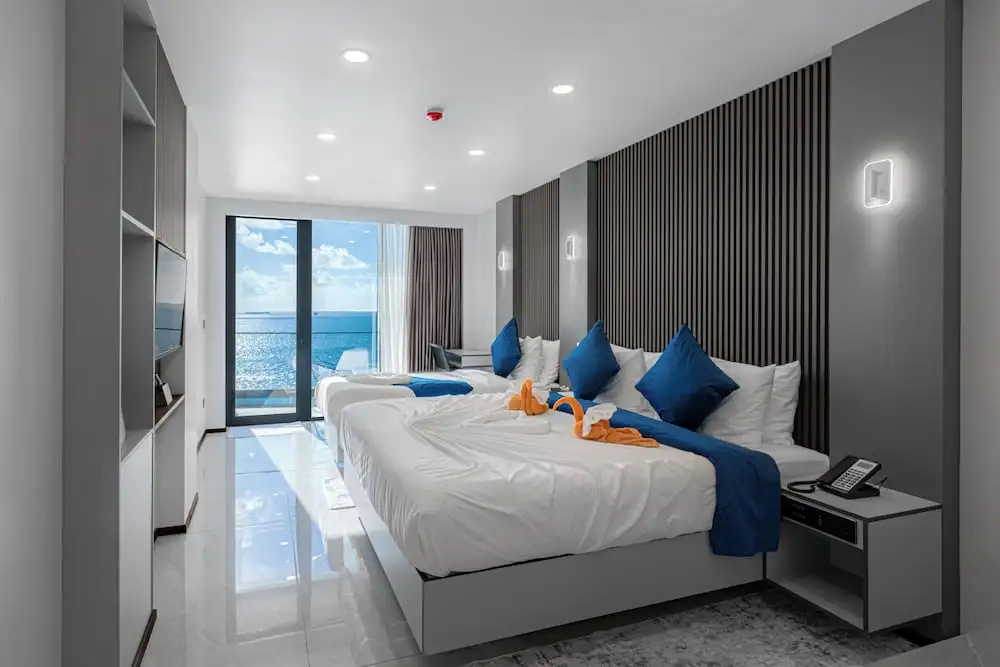 iCom Blue Sea View — фото