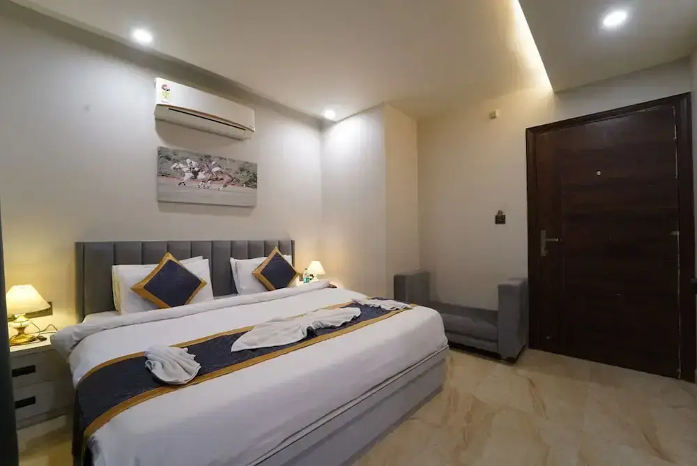 Tushar Group of Hotels - Polo Inn Sez - фото 12