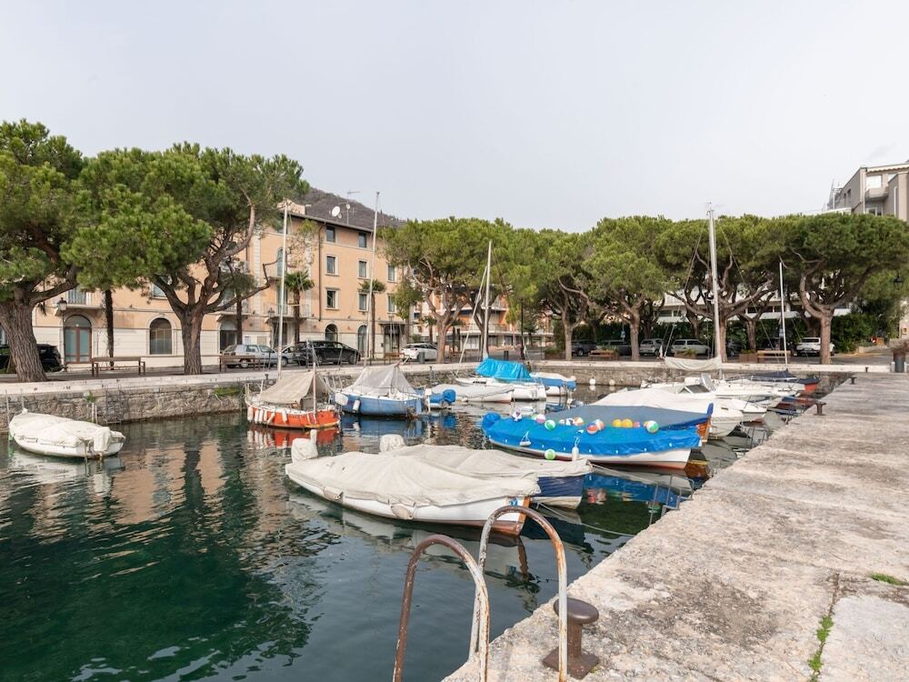 Image 11