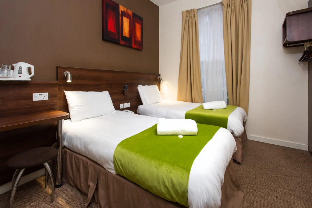 Marble Arch Inn Hotel — фото