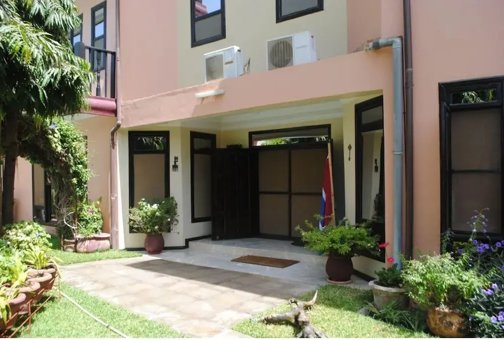 Charming Apartment max 15 Mins Close Airport Lagos