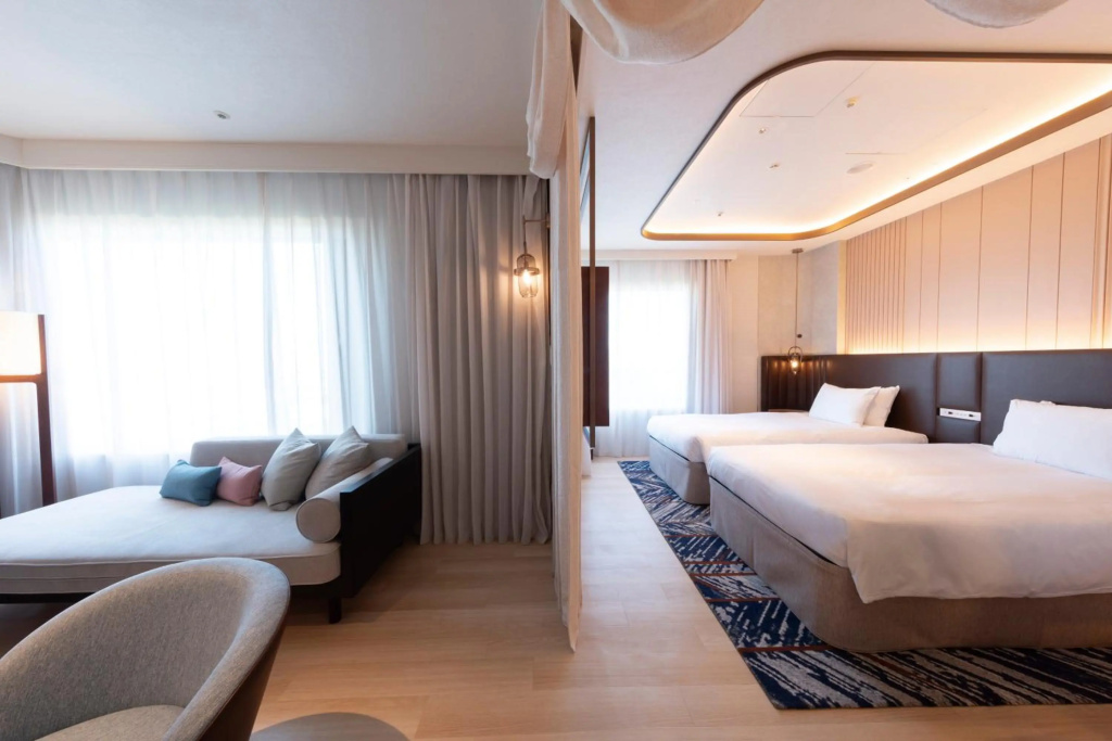 Отель Hotel Springs Makuhari в Тибе