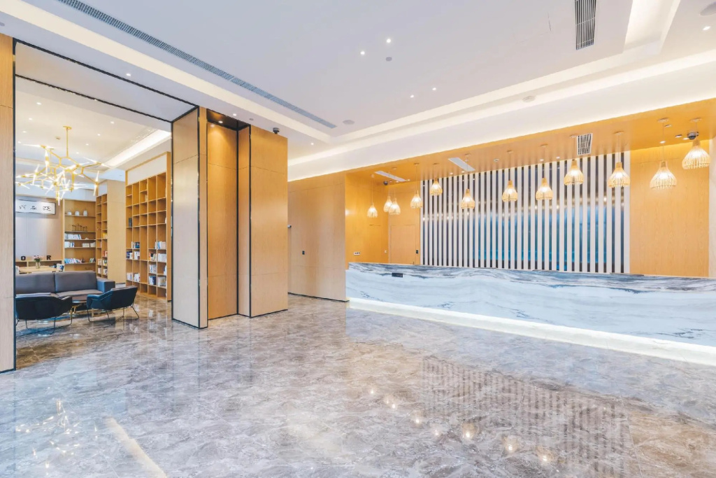Lobby & Reception