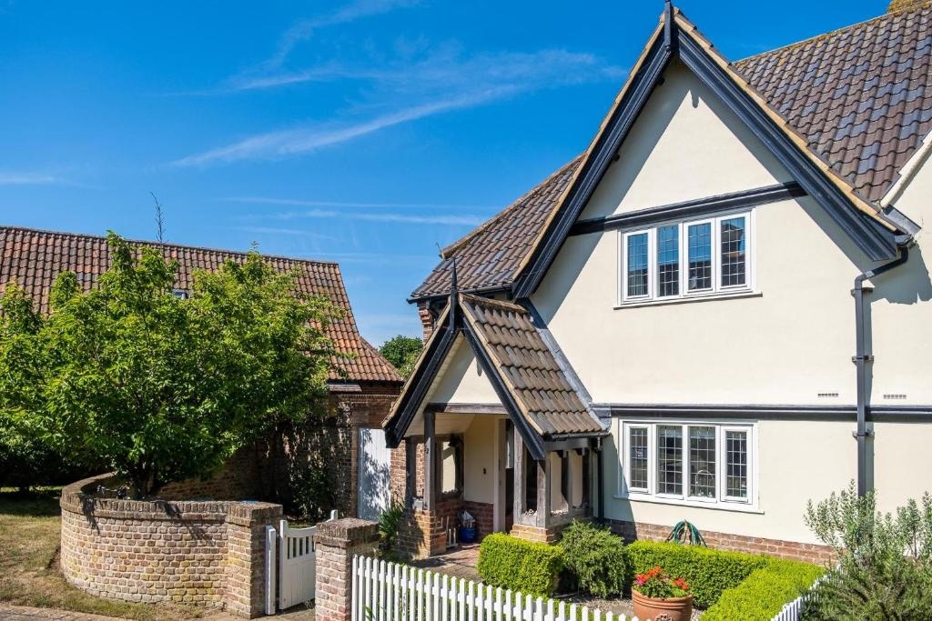 12 Prevetts Way - Aldeburgh Coastal Cottages