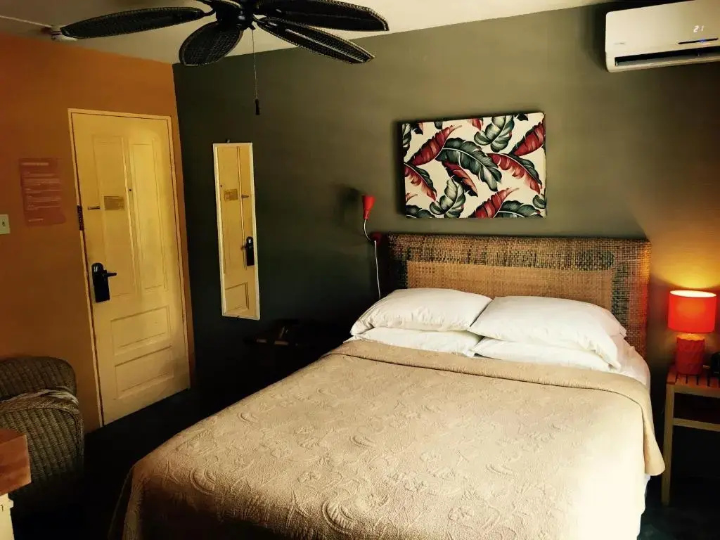 Standard Double room with balcony (full double bed)