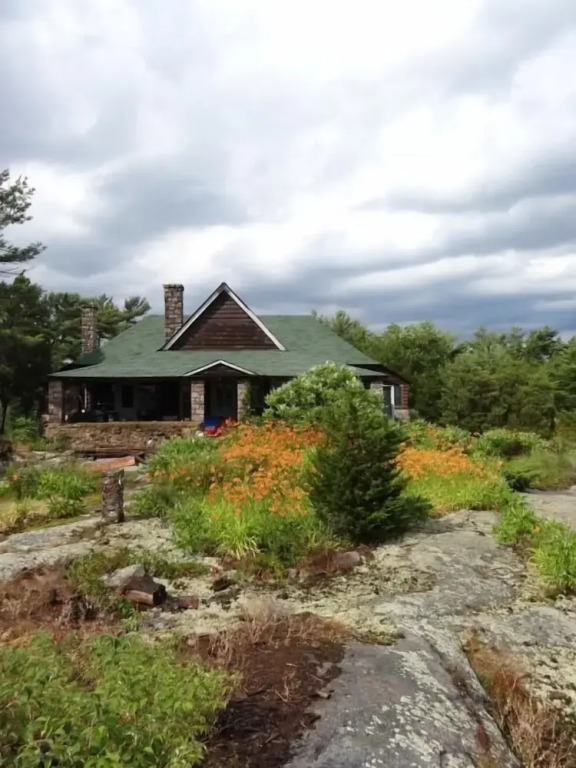 Gwanatchewan Cottage - Private Island
