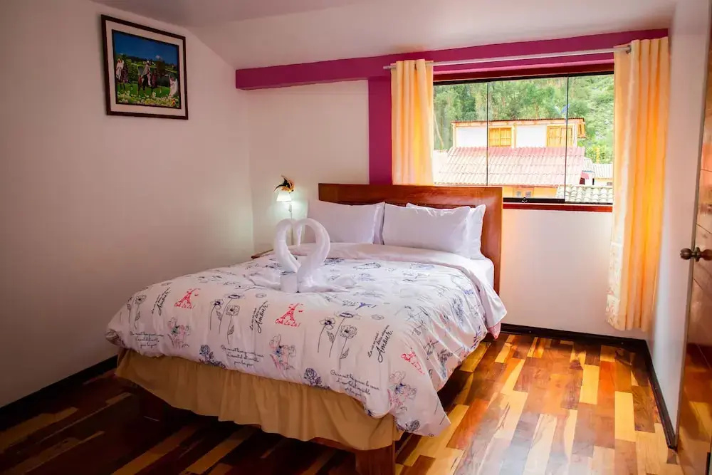 Deluxe Double room with balcony (full double bed)
