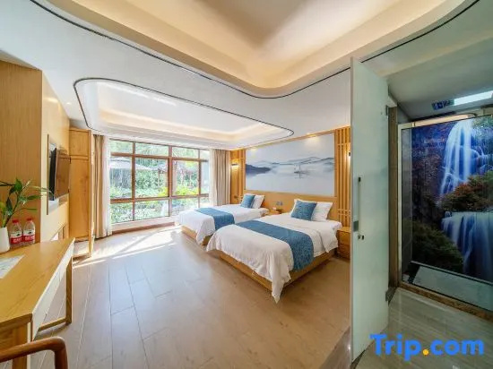 Standard room with garden view