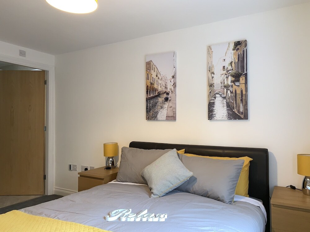 Отель Grand Central Executive Apartments, фото 4