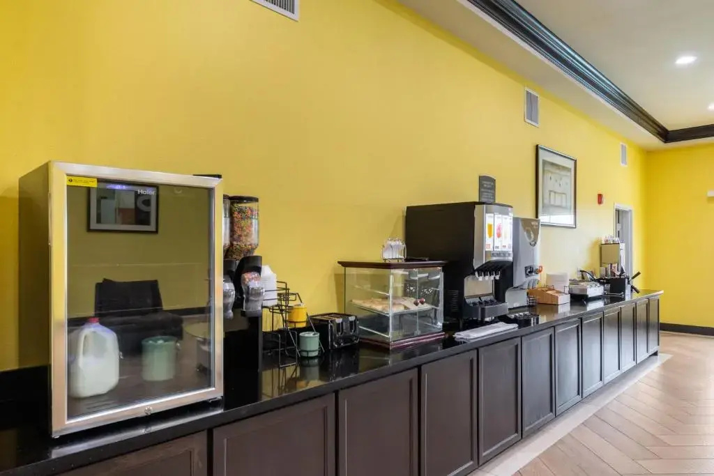 Food & Beverage