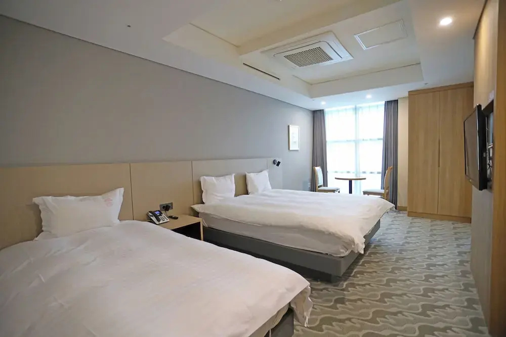 Grand room