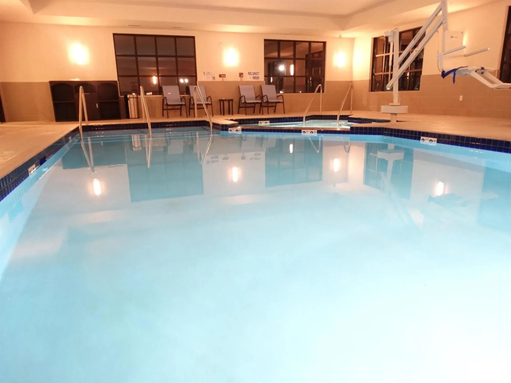 Best Western Plus New Richmond Inn & Suites - 5