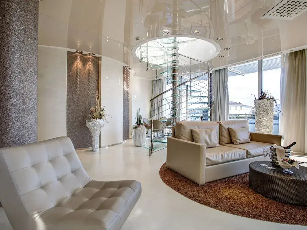 1 Bedroom Luxury Suite with balcony and with sea view