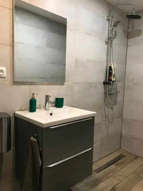 Voir la photo 3 — Studio Port Moderne HyperCentre Lumineux Climatisé
